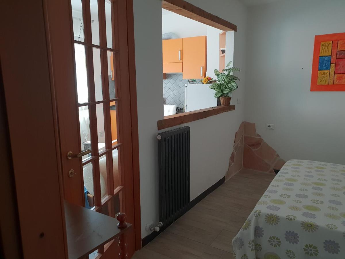 Casa Vacanze L'Agrifoglio Magliolo Exterior foto
