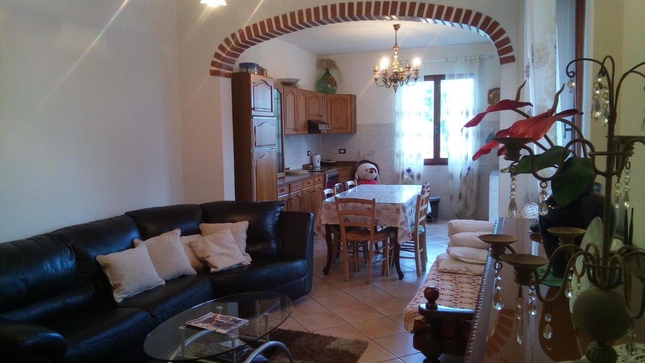 Casa Vacanze L'Agrifoglio Magliolo Exterior foto